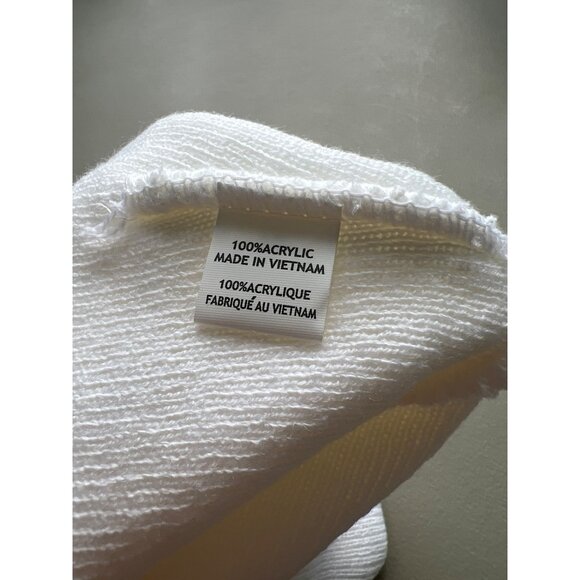 Beechfield Boston Hockey 63 Circle Patch Beanie Hat Unisex OS White Knit College - Picture 4 of 6